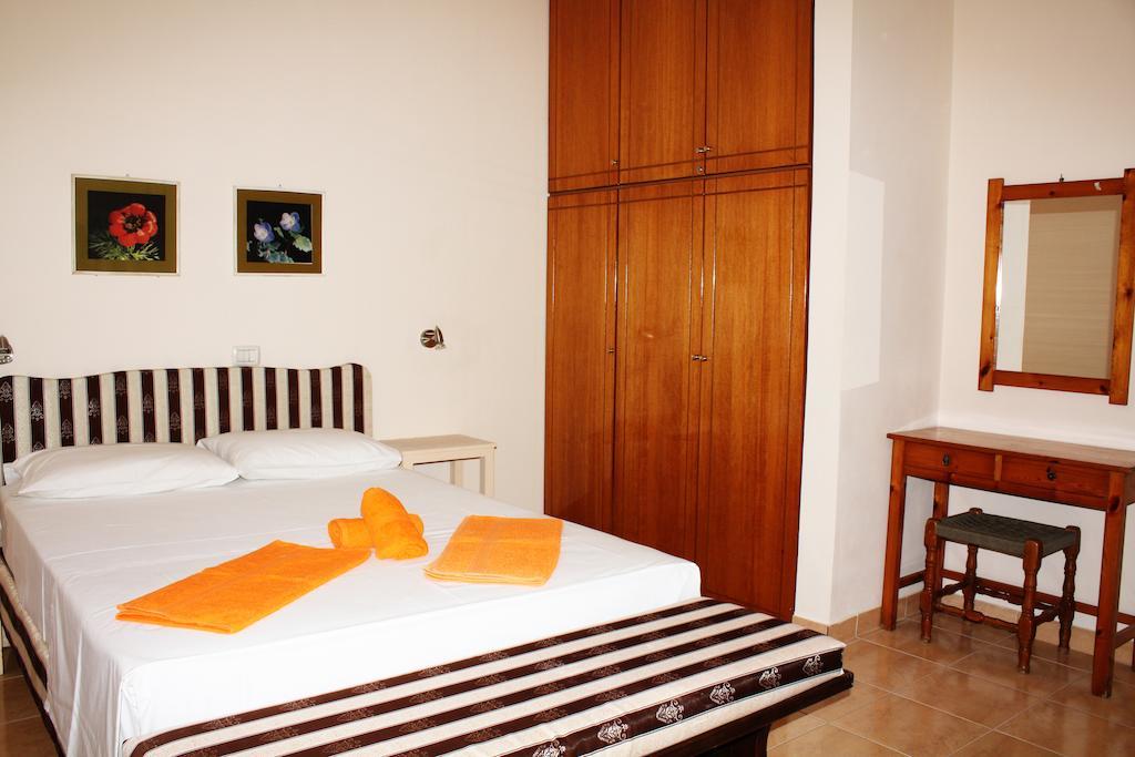 Marku Palace Ksamil Zimmer foto